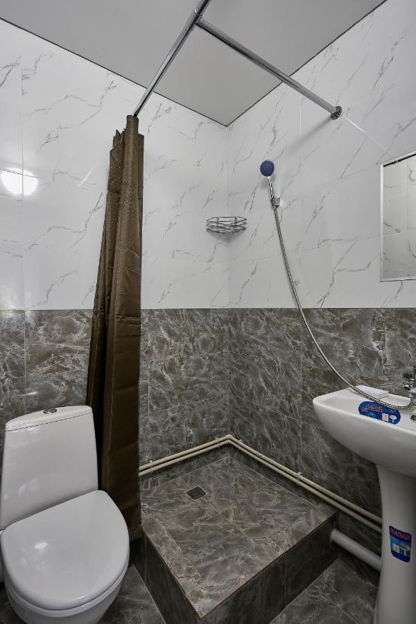 Апарт 33 Aparthotel Almaty Bagian luar foto