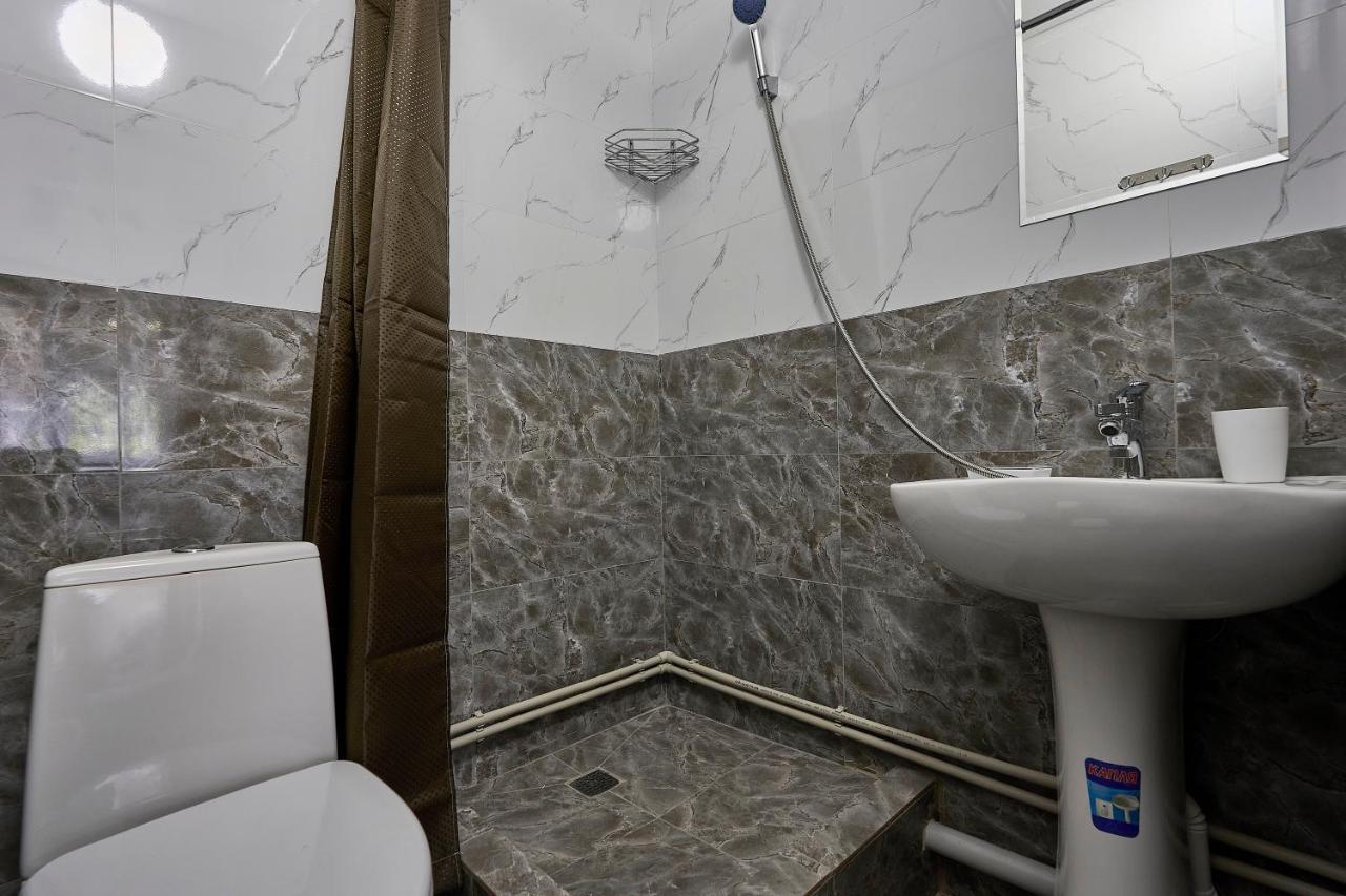 Апарт 33 Aparthotel Almaty Bagian luar foto