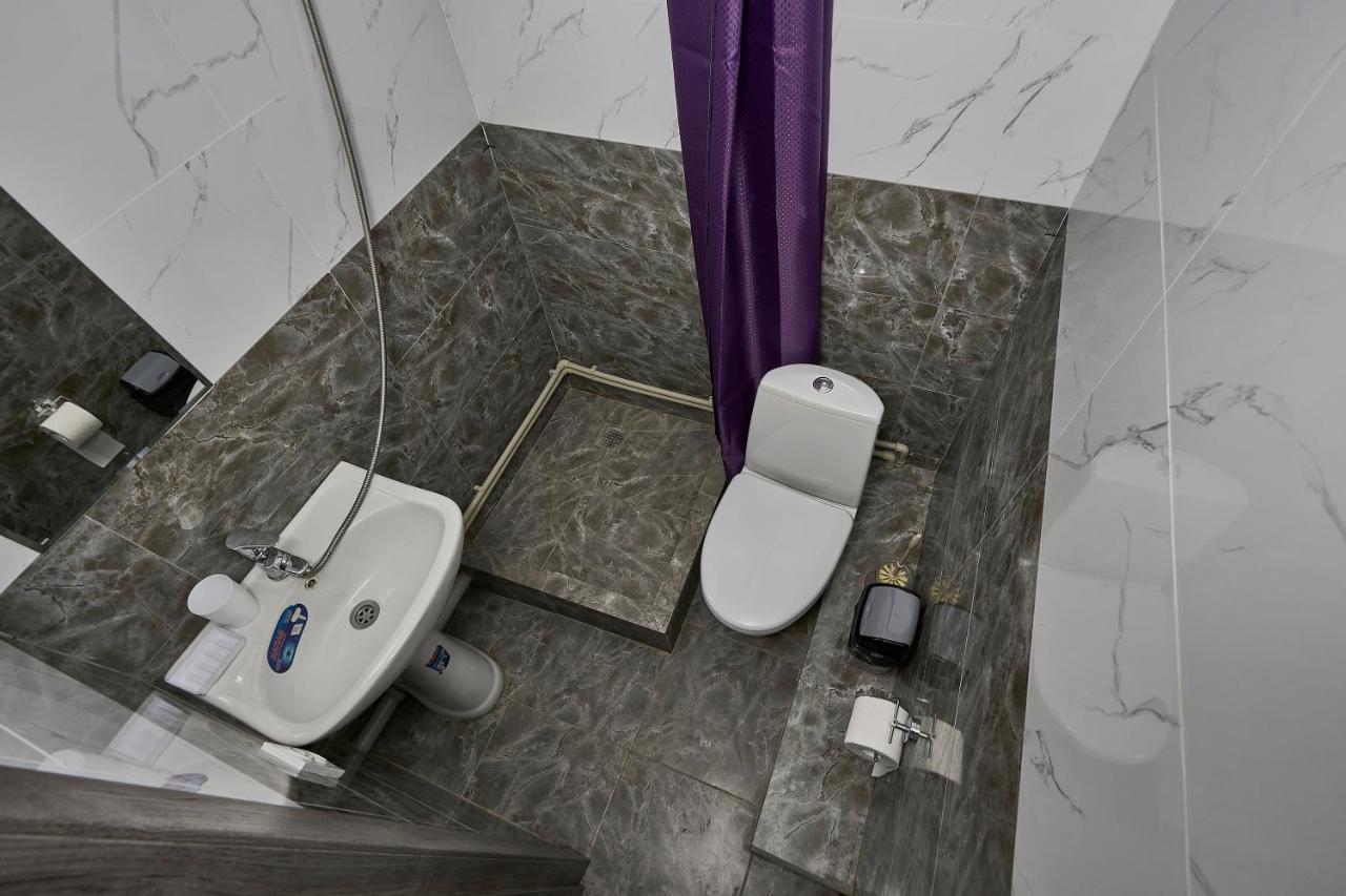 Апарт 33 Aparthotel Almaty Bagian luar foto